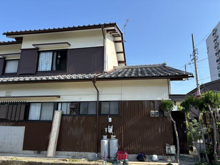 岐阜県岐阜市 I様邸（外壁塗装/トタン） ビフォー