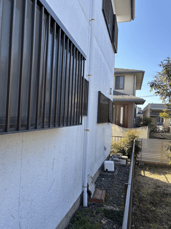 施工前（ヒビ）