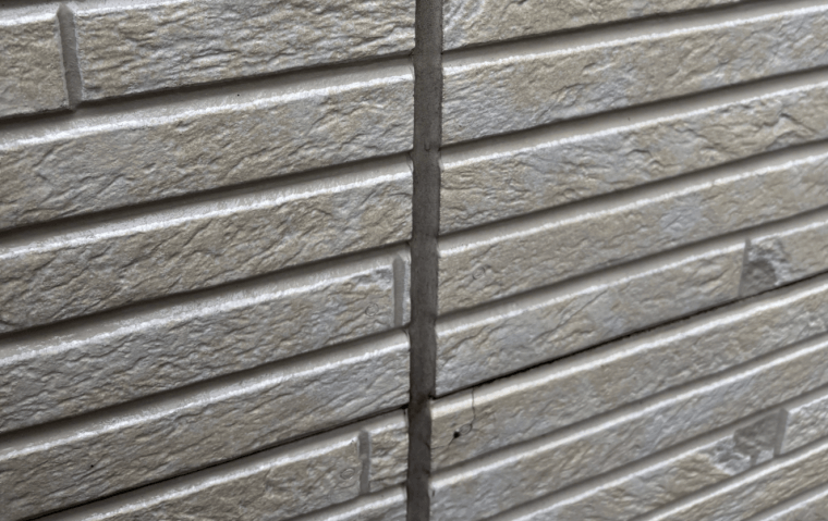 施工前（ヒビ）