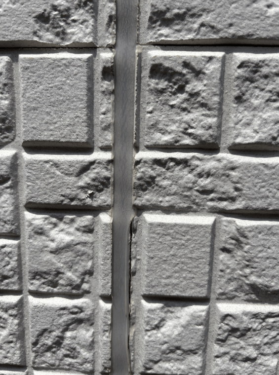 施工前（ヒビ）