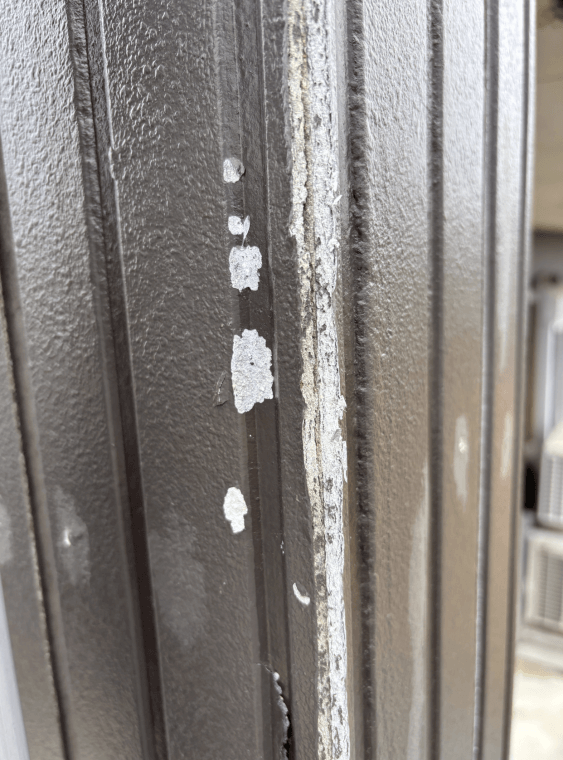 施工前（ハガレ）