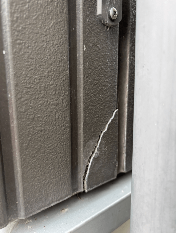 施工前（ワレ）