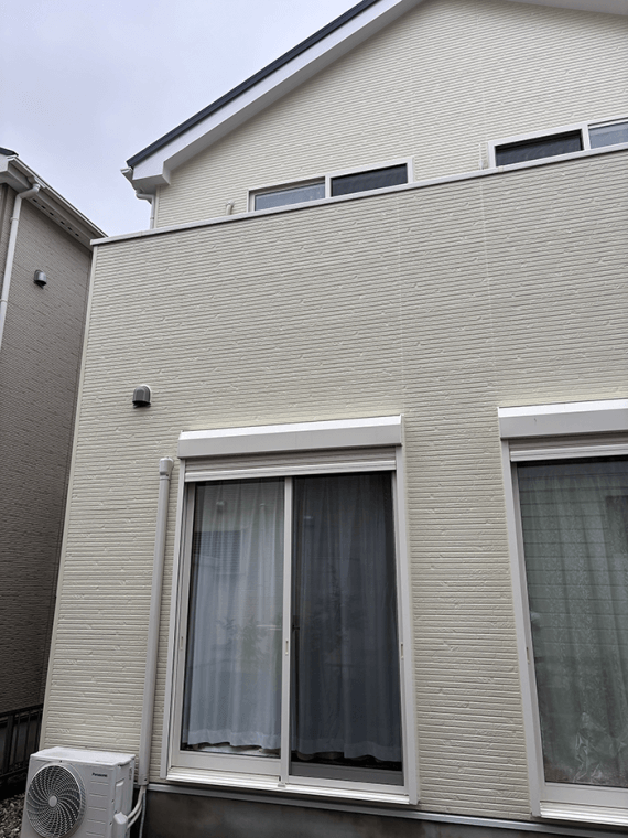 岐阜県岐阜市 S様邸（外壁・屋根カバー工法 / ベージュ系） ビフォー