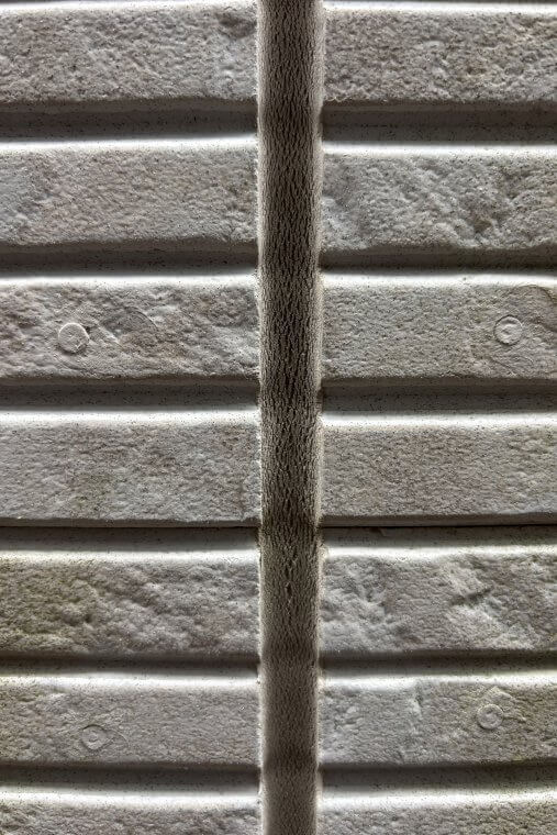 施工前（ひび割れ）